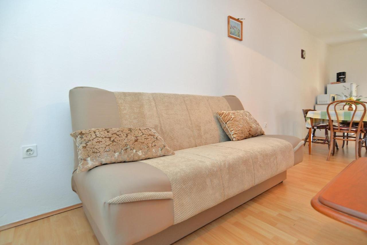 Ana 1725 Apartment *
